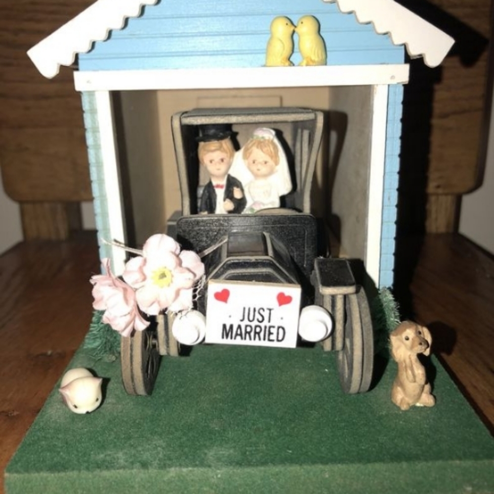 Vintage just married music box Rare